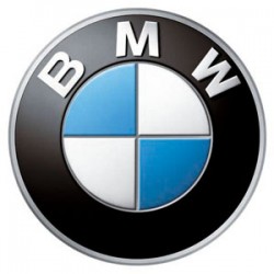 Kaca Mobil BMW M5